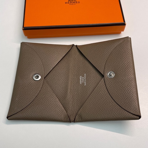 Hermes Calvi card holder in etoupe gray women leather wallet with box - Picture 6 of 16